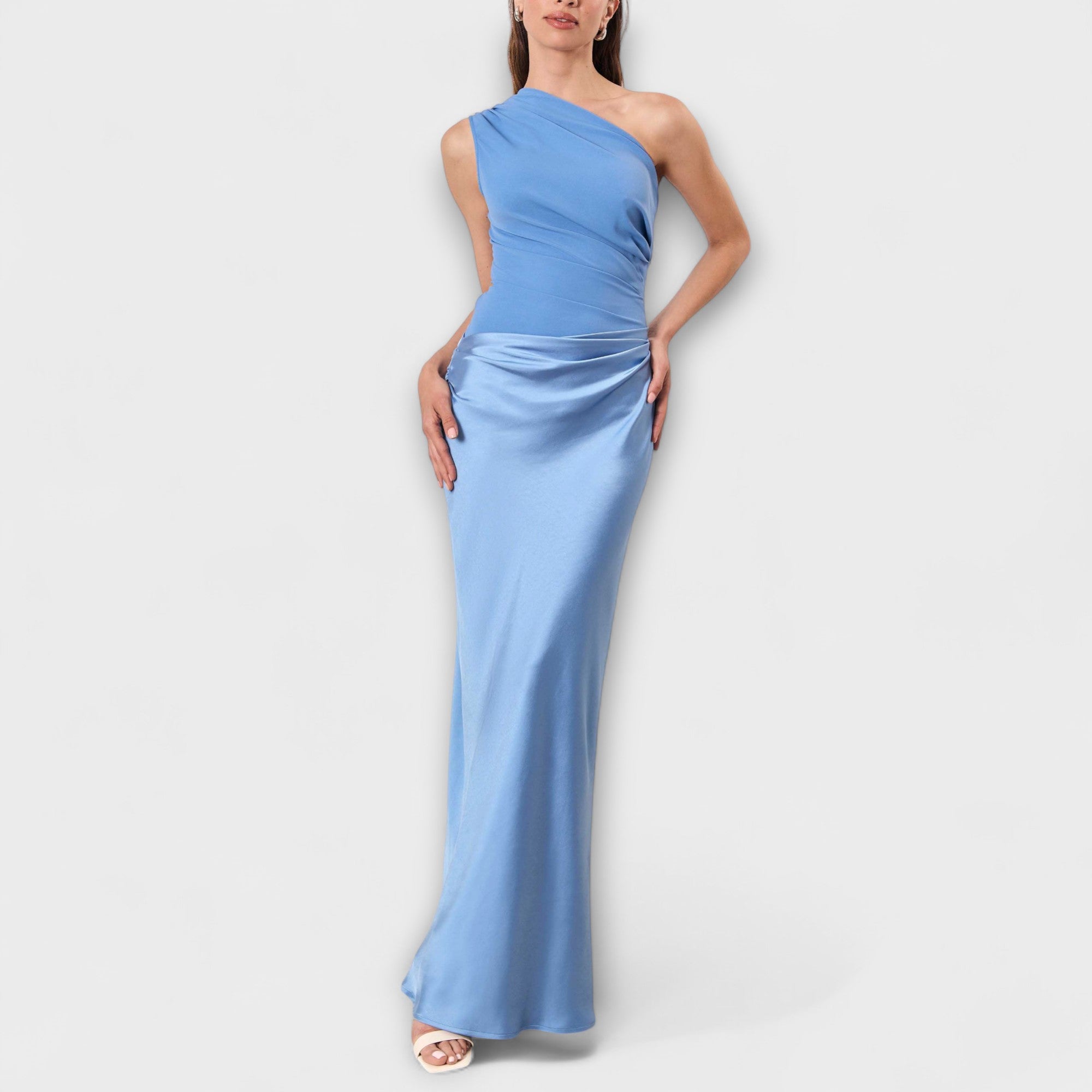 Luna - Vestido de cetim assimétrico